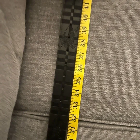 XL Men or women’s reversible belt black/multi with gold buckle.  New with box - Picture 4 of 4